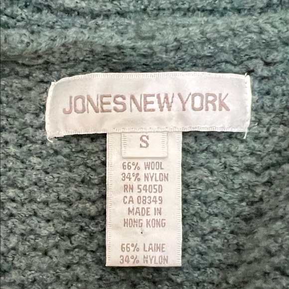Comfy Cozy Button Front Pockets Jones New York Textured Green Wool Blend Sweater - Picture 2 of 10